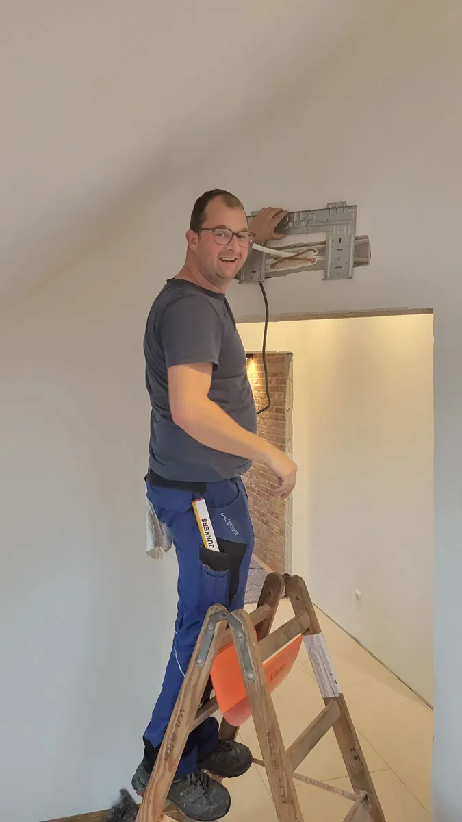 Montage einer Klimaanlage, Bauvorhaben Senden